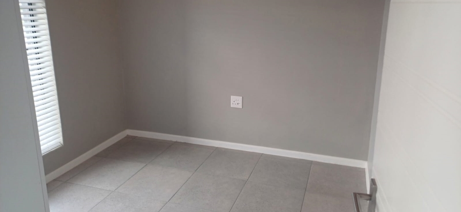 1 Bedroom Property for Sale in Olifantskop Western Cape